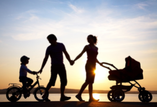 Why Creating a Will Should Be a Top Priority for Young Families 