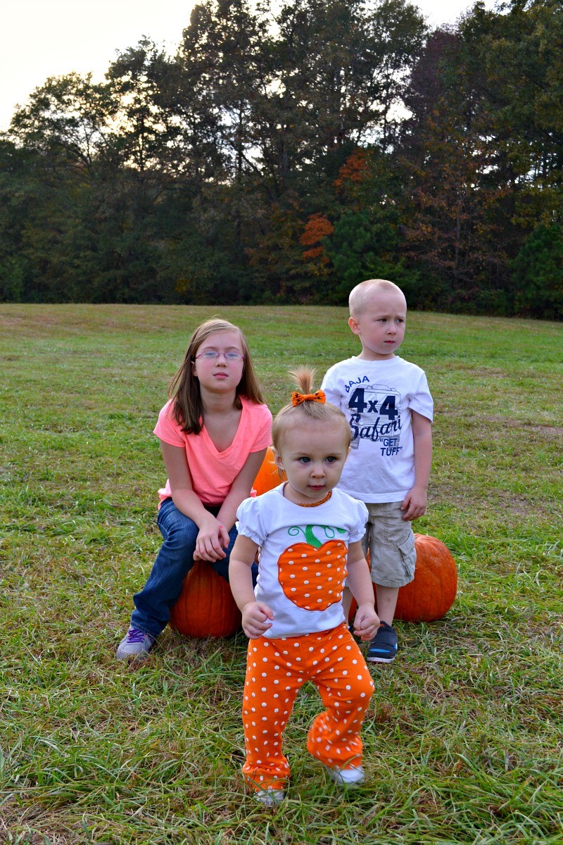 Supporting Our Local Farms & Adventures In The Pumpkin Patch