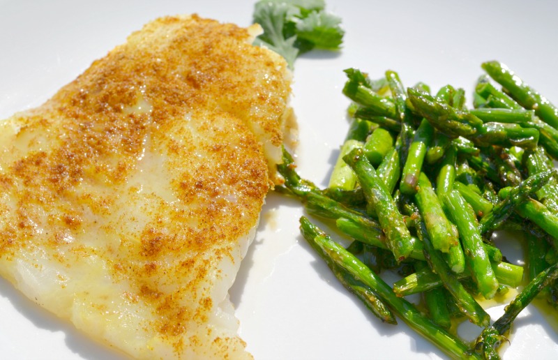 Clean Eating Recipe: Seasoned Cod & Sauteed Asparagus