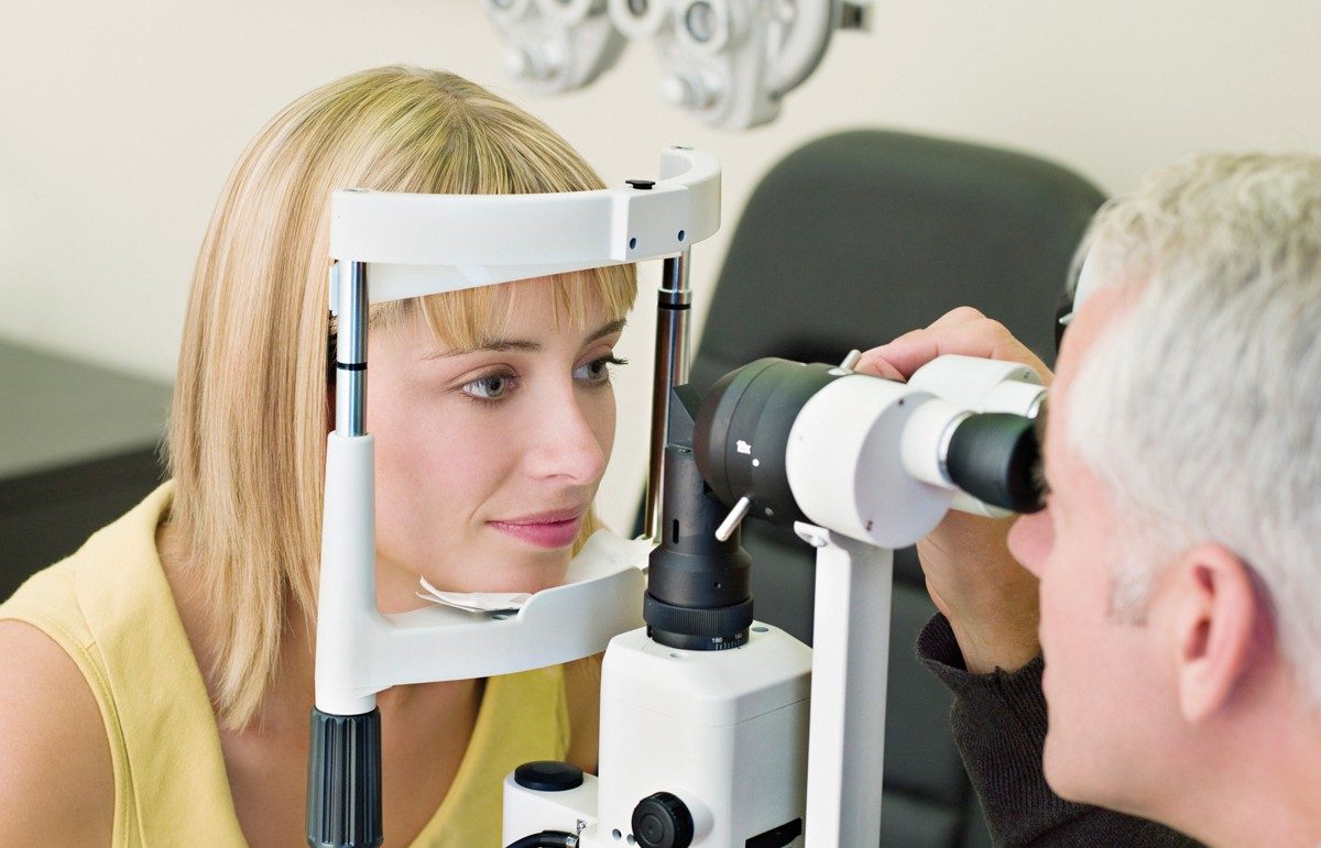 Six Unmissable Signs That It's Time To Book An Eye Exam