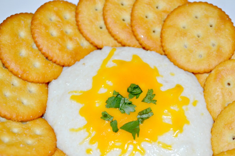 Cheesy Grits & Ritz Crackers Recipe