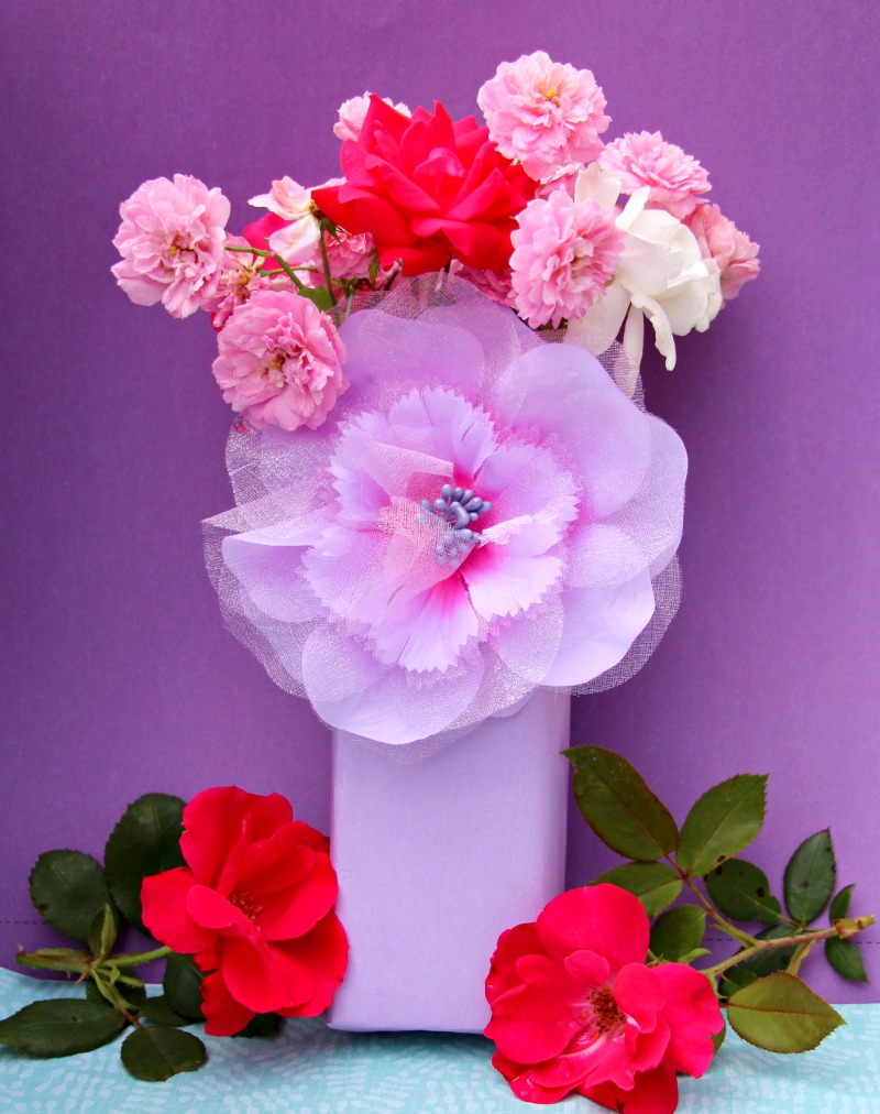 DIY Cardboard Flower Vase: Upcycling