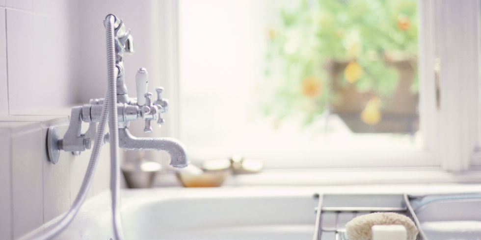Quick and Easy Ways to Freshen Up Your Bathroom
